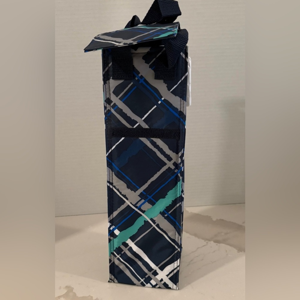 Thirty-One Gifts Perfect Bottle Thermal Insulated Carrier for a Single Bottle